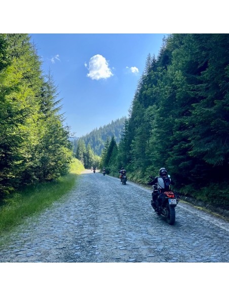TOUR RUMANIA EN MOTO TRAIL